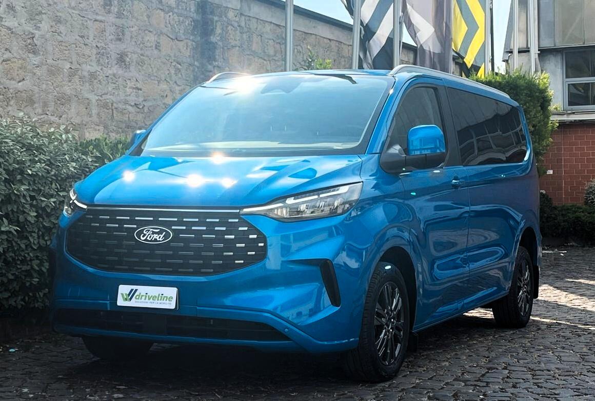 Ford Tourneo Custom Titanium PL 2.0 EcoBlue 170cv 9 POSTI