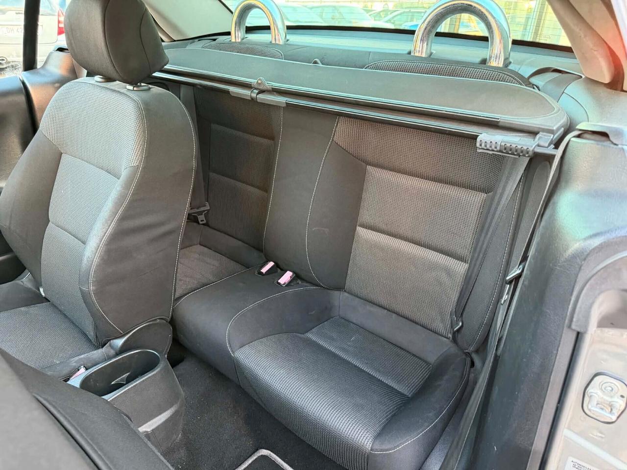 Peugeot 207 1.6 HDi 110CV 3p.CABRIO Féline OK NEOPATENTATI