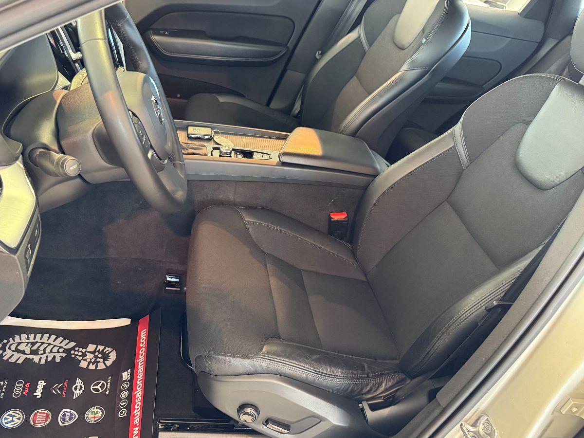 VOLVO XC60 D4 AWD Geartronic Inscription