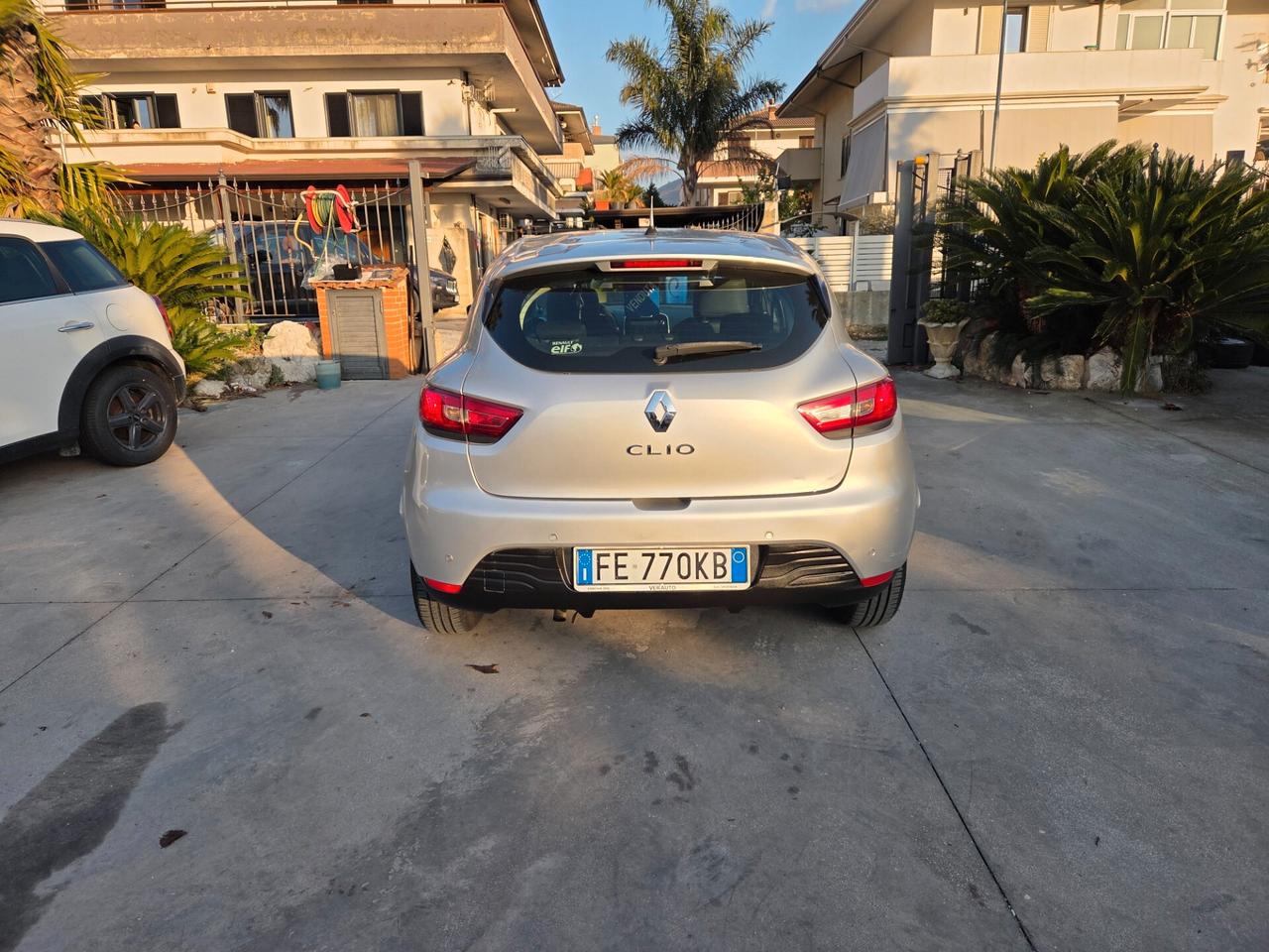 Renault Clio 1.2 75CV 5 porte Intens- PERFETTA