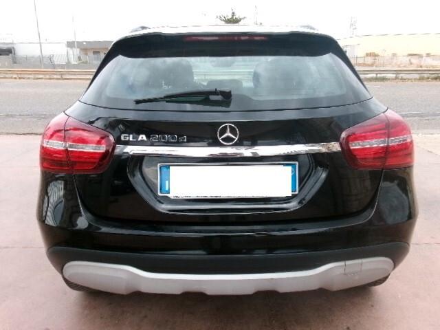 Mercedes-benz GLA 200 d Automatic Premium