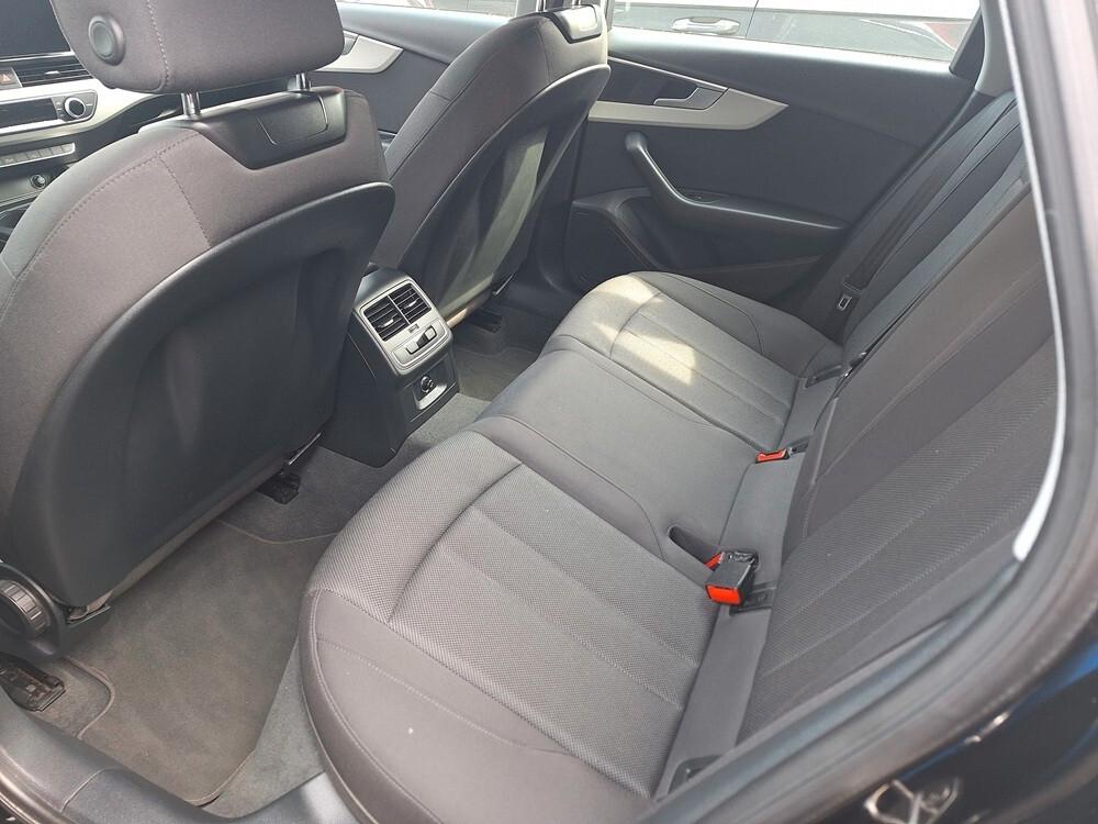 Audi A4 Avant 35 TFSI S tronic Business Advanced