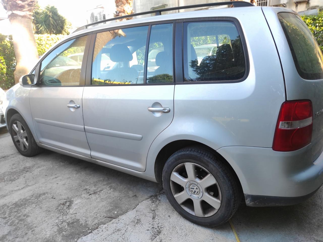 Volkswagen Touran 2006 1.9 TDI 105CV 7 POSTI