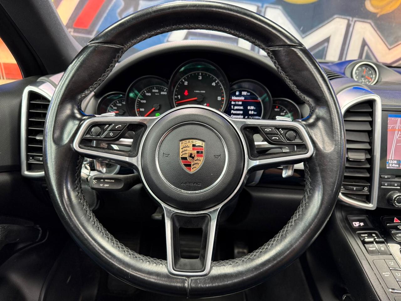 Porsche Cayenne 4.1 S DIESEL PLATINUM EDITION (598)