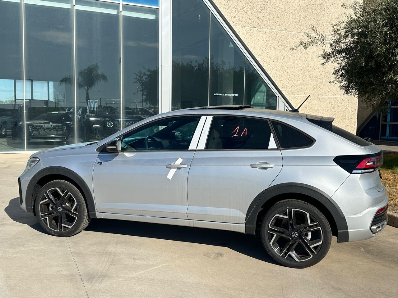 Volkswagen Taigo 1.0 tsi R-Line possibilità noleggio no scoring