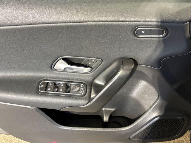 MERCEDES-BENZ A 180 d Automatic Advanced