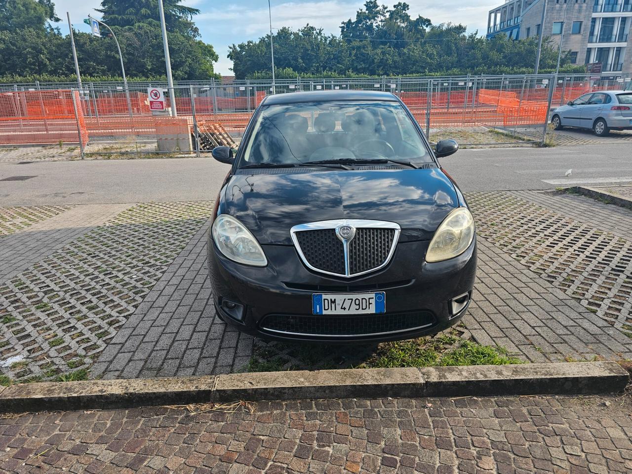 Lancia Ypsilon 1.2 Argento