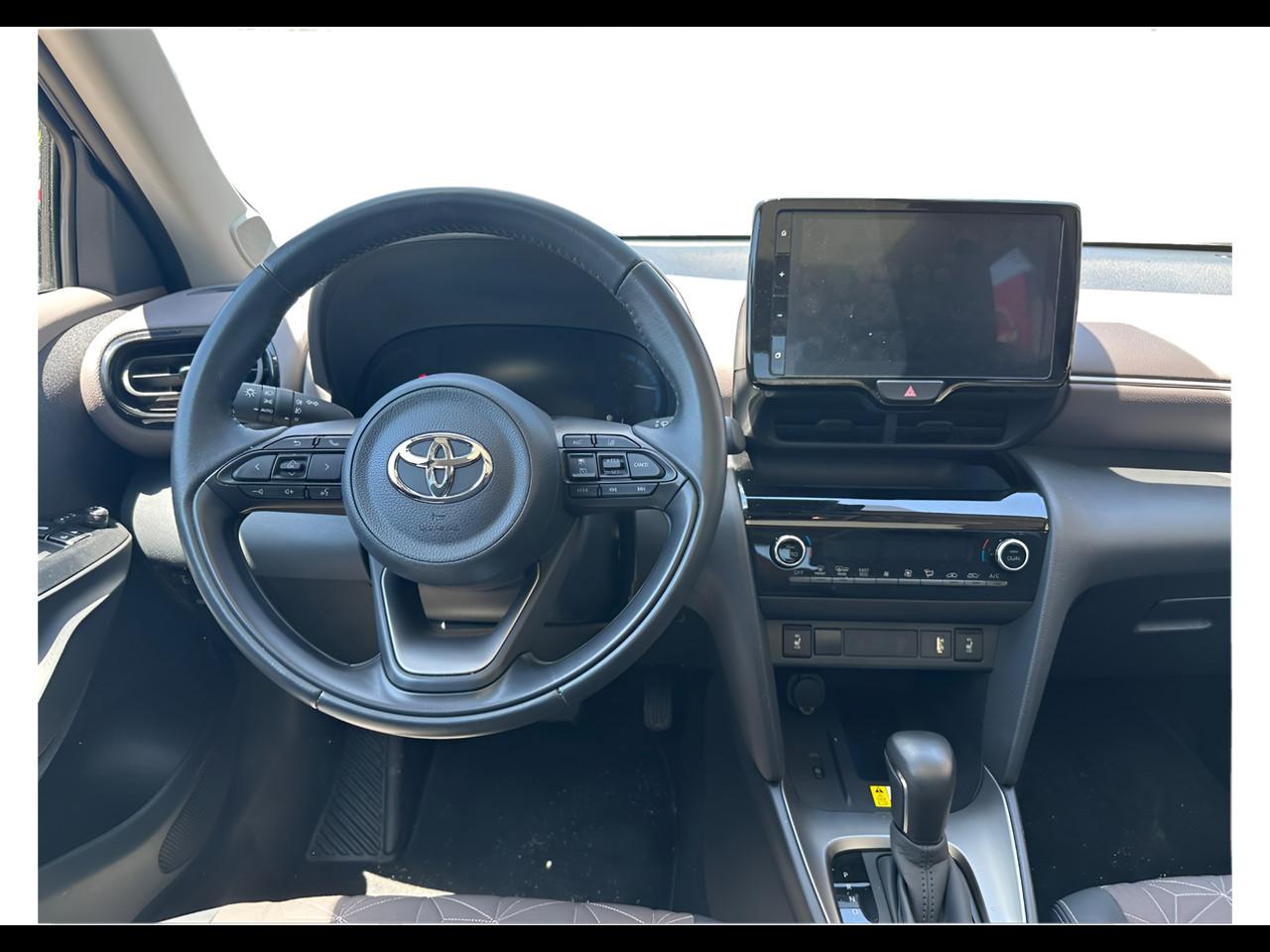 TOYOTA Yaris Cross 1.5h Lounge fwd 116cv e-cvt