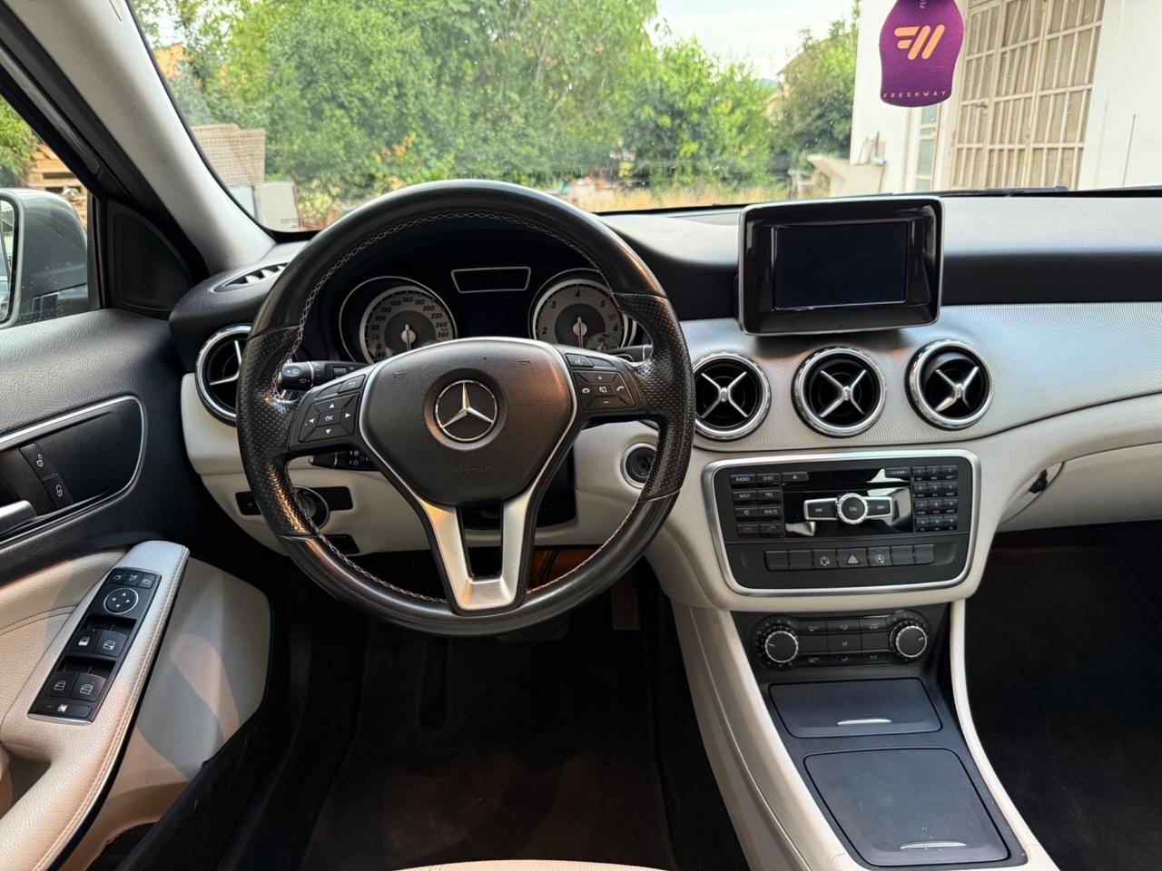 Mercedes-benz GLA 200 GLA 200 CDI Automatic Sport