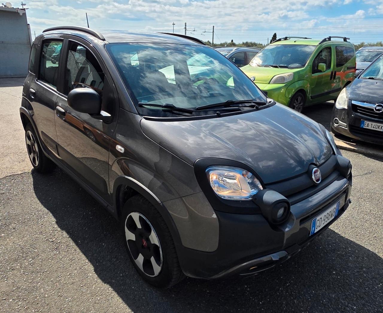 Fiat Panda 1.0 FireFly S&S Hybrid City Cross