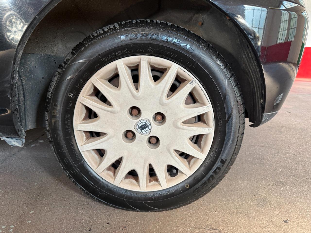 Lancia Y 1.2i 16V cat LX