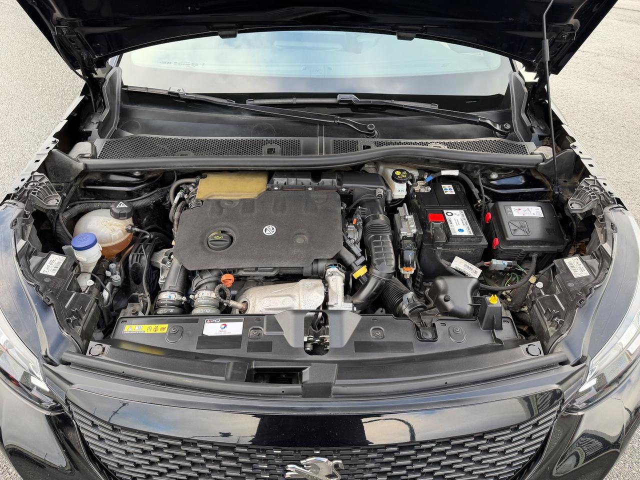 Peugeot 2008 1.5 Blue HDI 130 Allure Pack * #9123