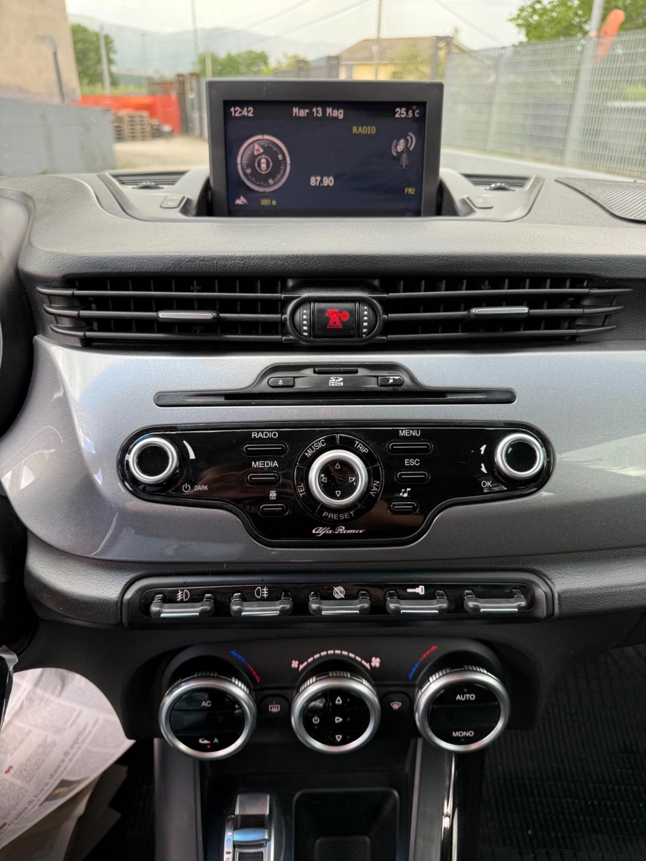 Alfa Romeo Giulietta 1.6 JTDm-2 105 CV Distinctive