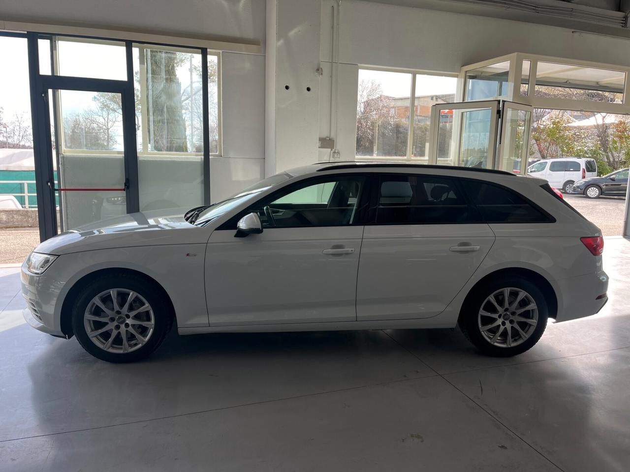 Audi A4 Avant 40 TDI S tronic S line edition- PERFETTA !!!