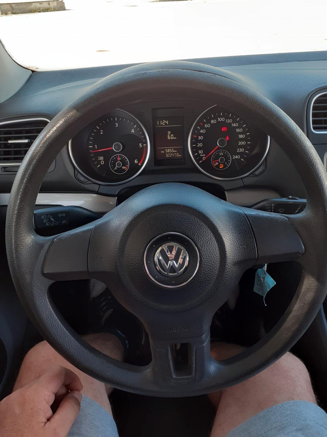 Volkswagen Golf 1.6 TDI DPF 3P TRENDLINE