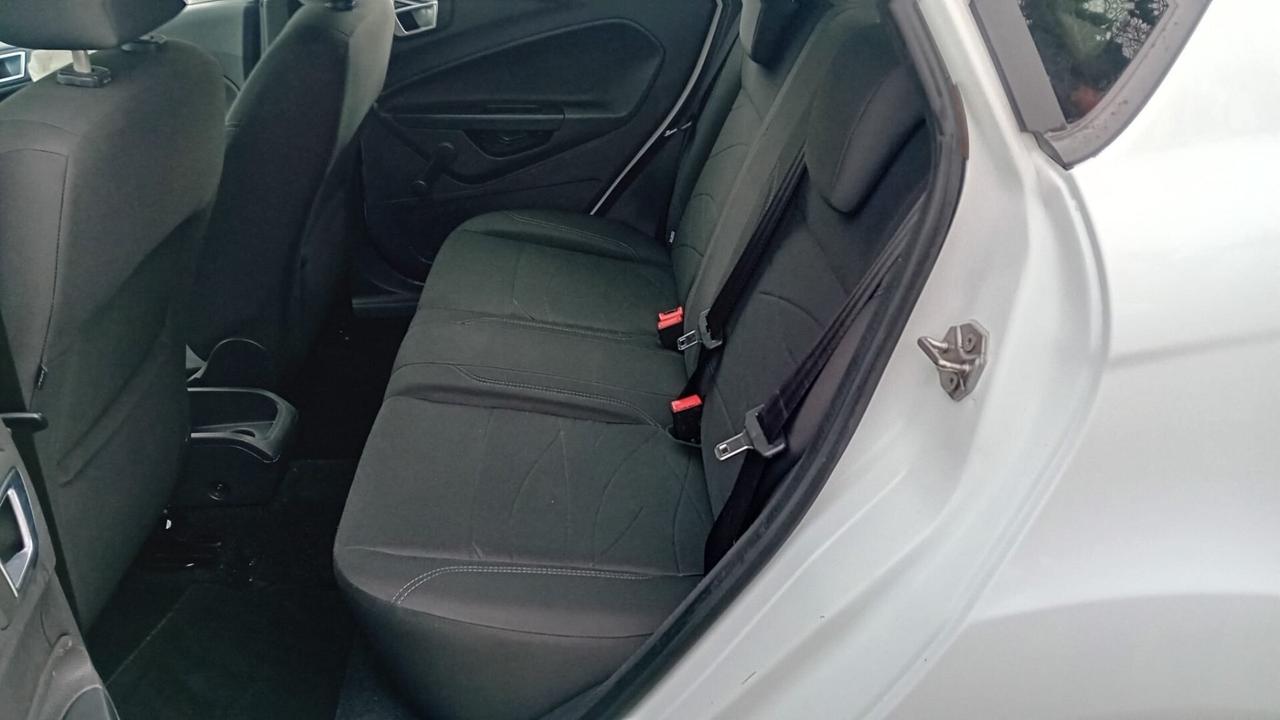 Ford fiesta 5P-1.5 tdci/75cv-full-2014