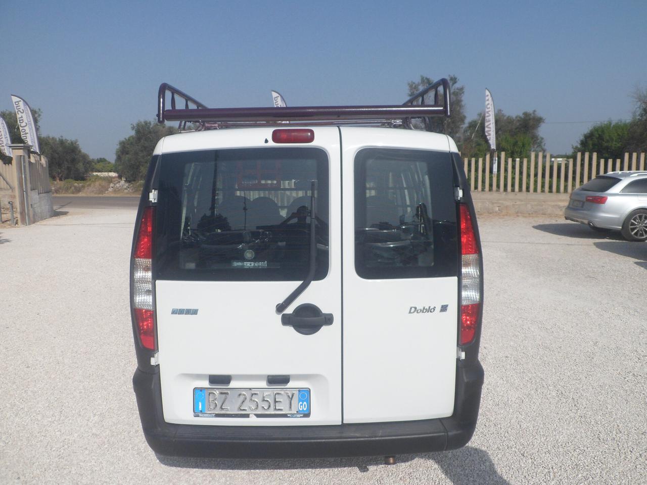 Fiat Doblo 5 posti autocarro