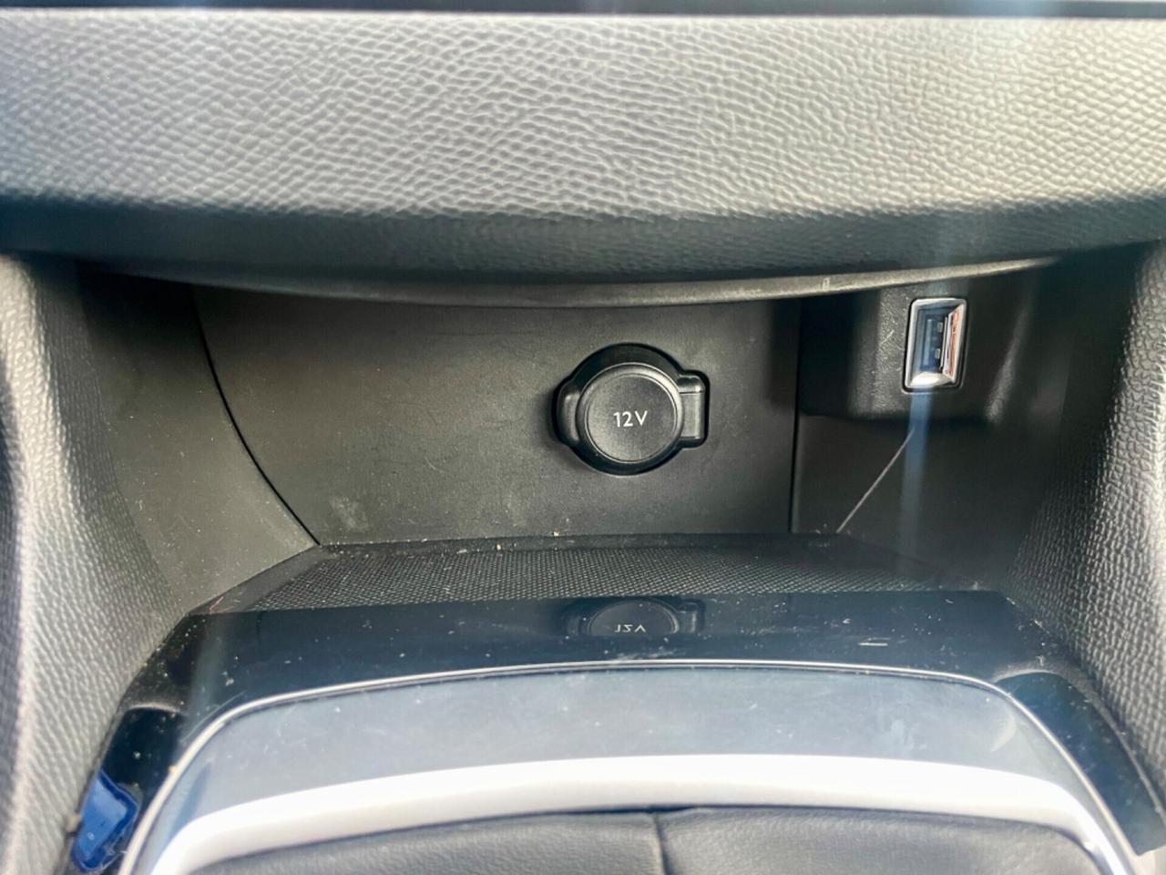 Peugeot 308 BlueHDi 130cv 6m 2021