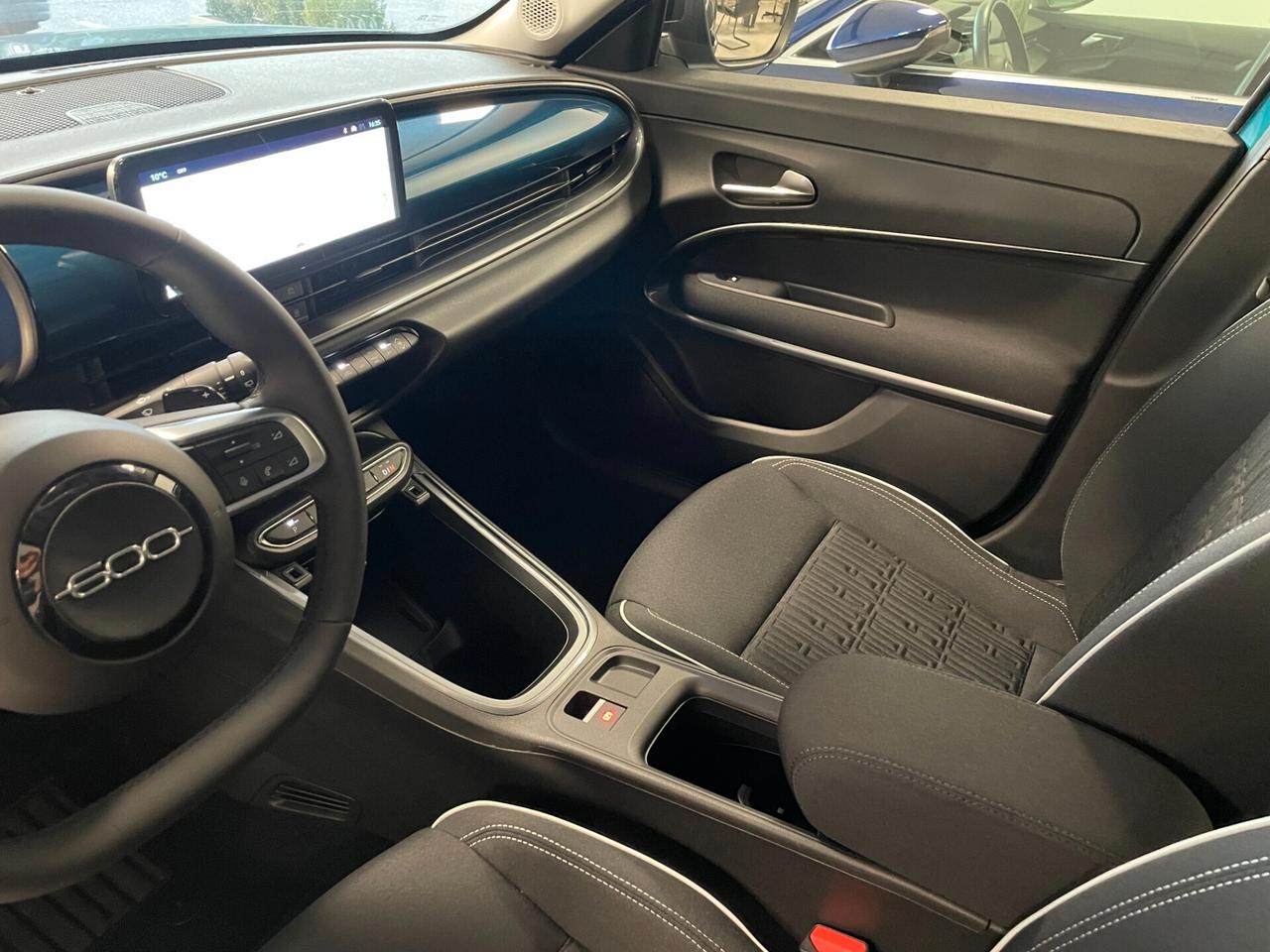 Fiat 600 Hybrid 110 CV DCT MHEV COMFORT PACK PROMO KM 0