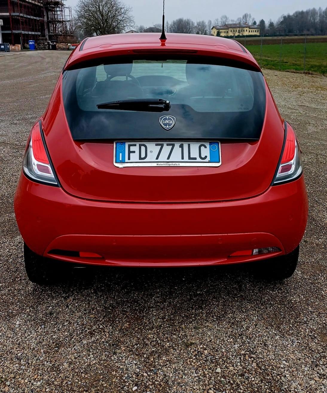 Lancia Ypsilon 1.2 69 CV 5 porte Platinum