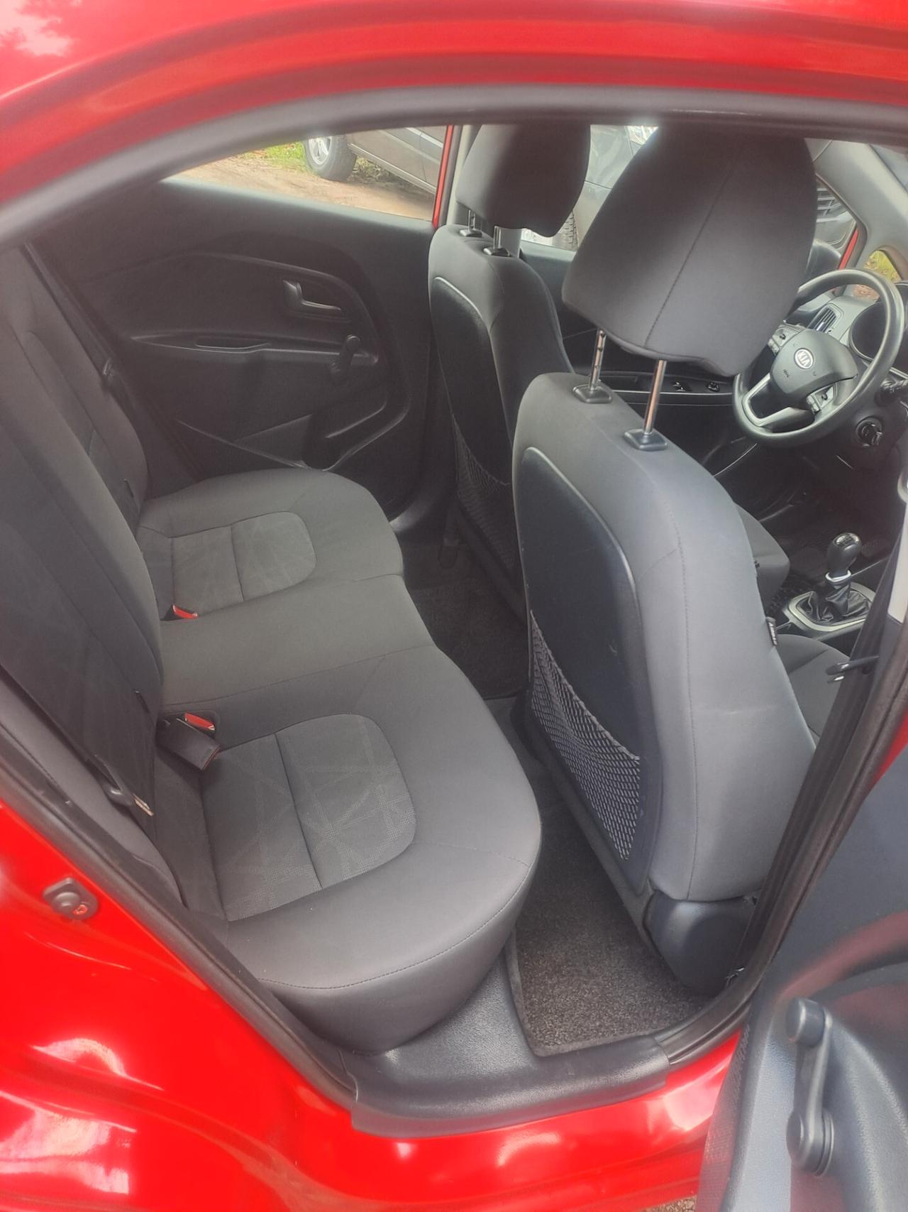 Kia Rio 1.1 CRDi WGT 5p. EX km 130mila