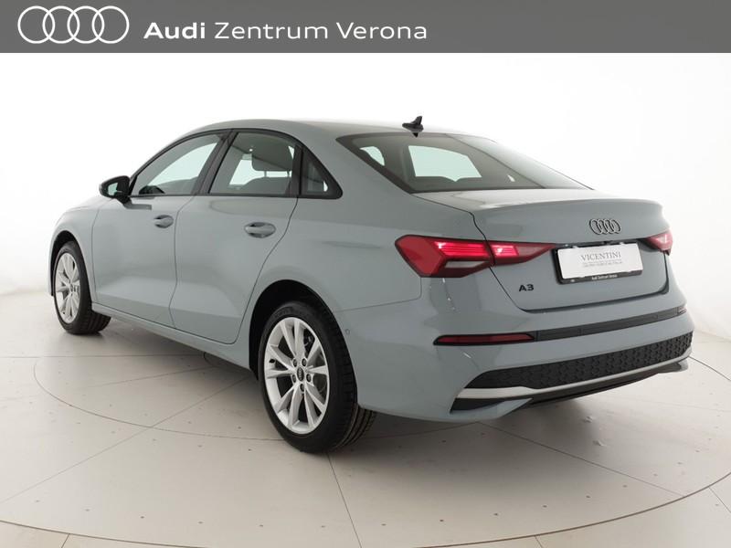 Sedan 30TDI 116CV Business