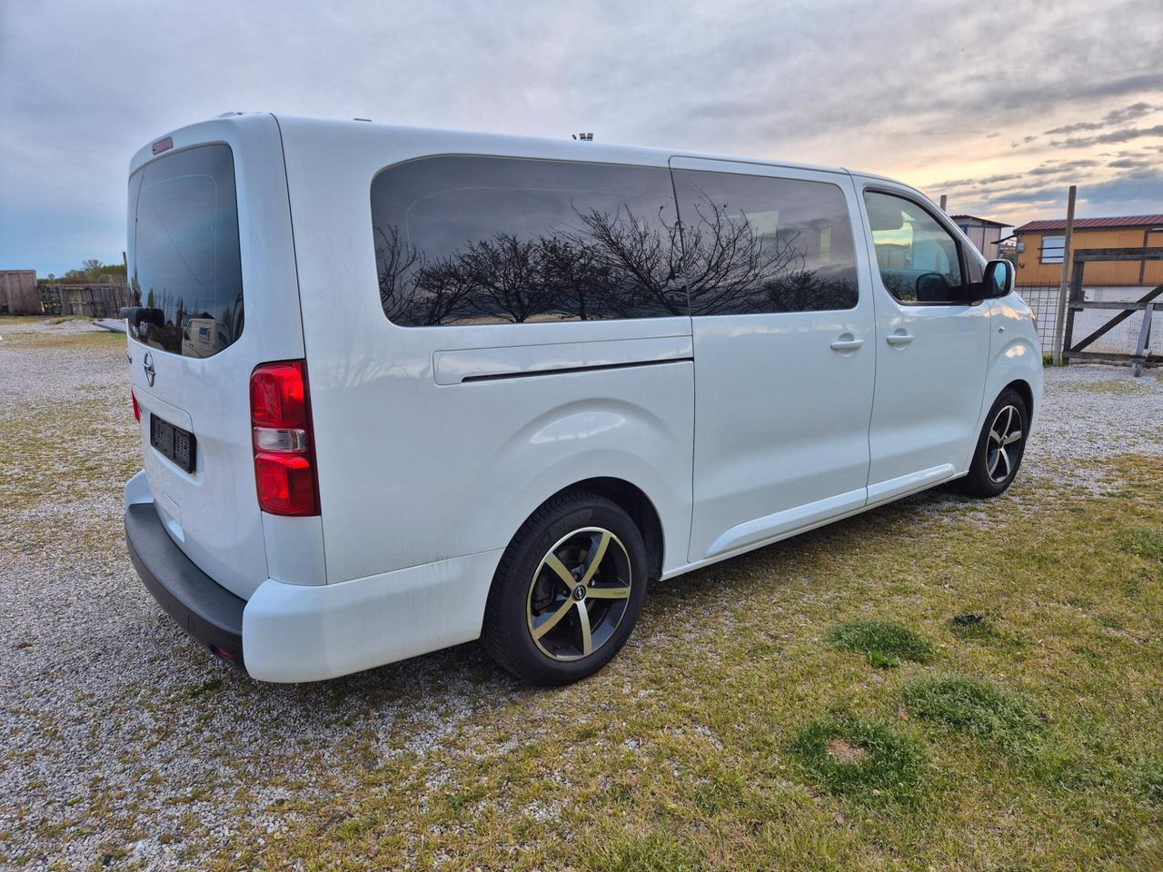 Opel Vivaro 2.0 Diesel 150CV PER EXPORT