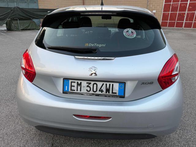 PEUGEOT 208 129,277km 1.4 8V e-HDi 68CV S&S robot. 5p. Active