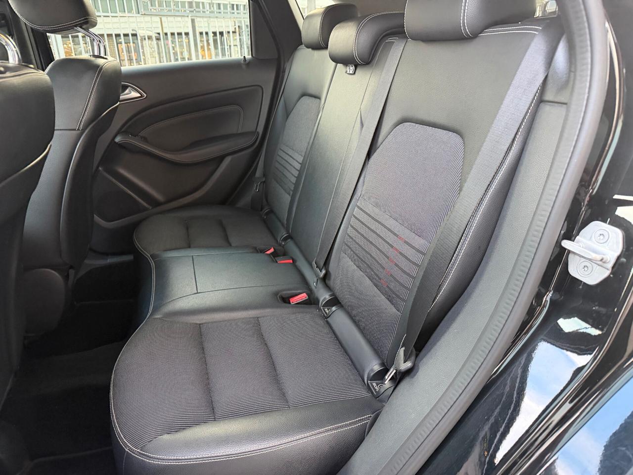 Mercedes-benz B 200d 136CV Automatic Sport