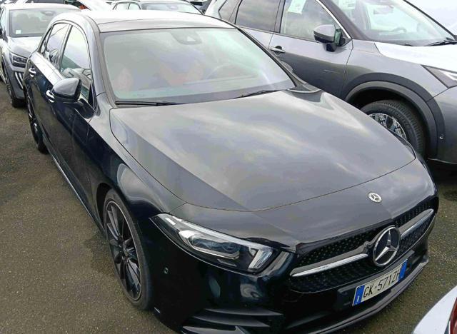 MERCEDES-BENZ A 200 d Automatic Premium AMG *Tetto panoramico*