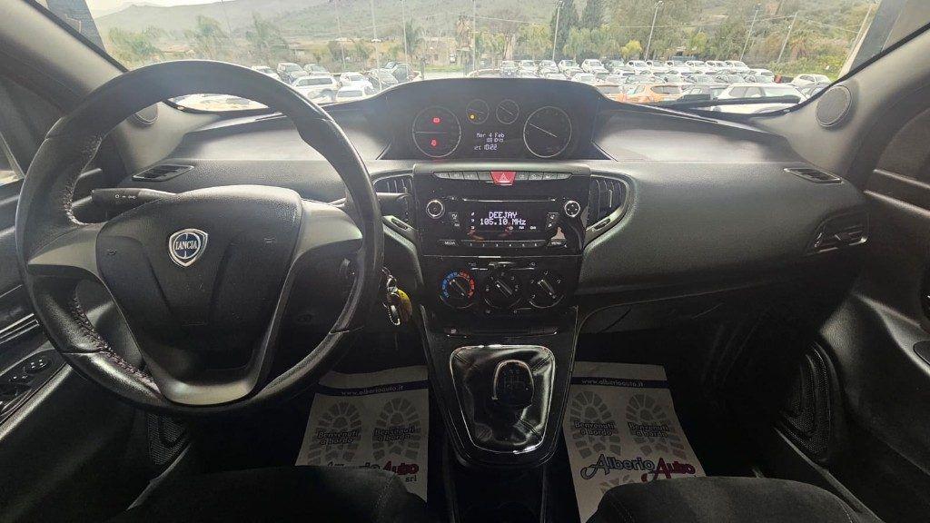 Lancia Ypsilon 1.2 69 CV 5 porte Gold
