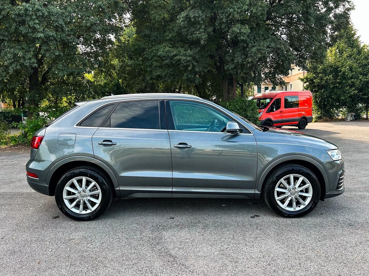 Audi Q3 2.0 TDI 120 CV Sport