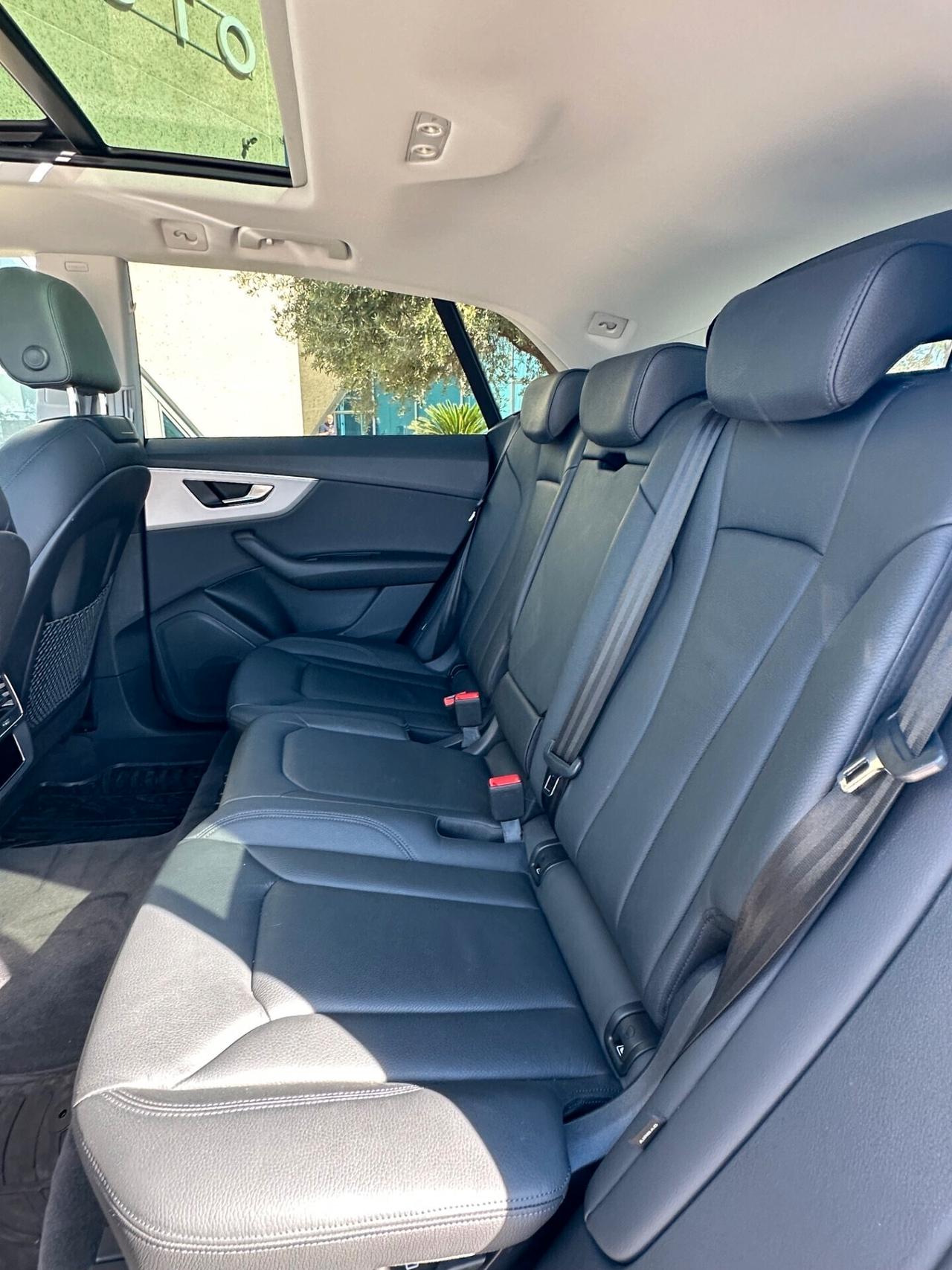 Audi Q8 45 tdi Sline offerta T-Stock prezzo imperdibile