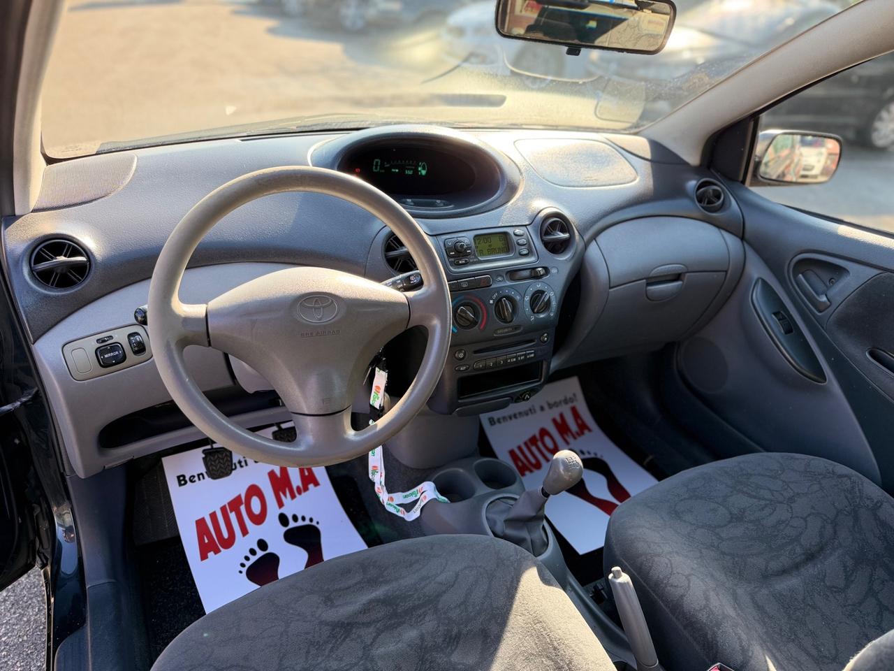 Toyota Yaris 1.0i 16V OK NEOPATENTATI