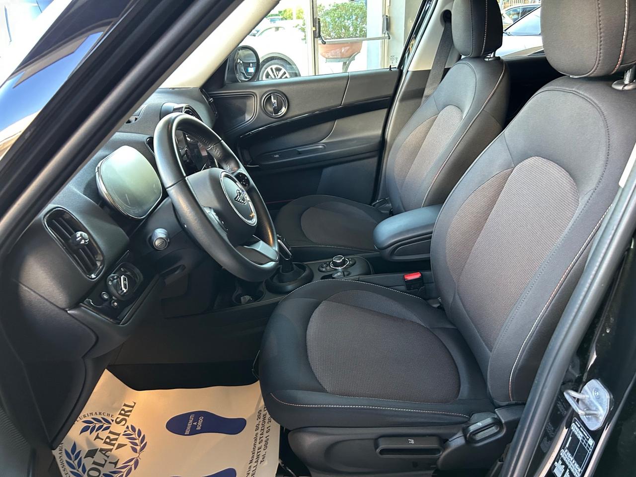 Mini Countryman COOPER D ( 80.000 KM )Pari al Nuovo!