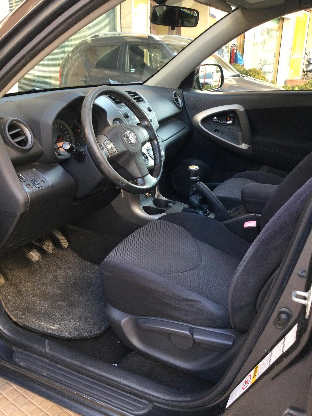 Toyota RAV 4 2.2 D-4D 136 CV Luxury
