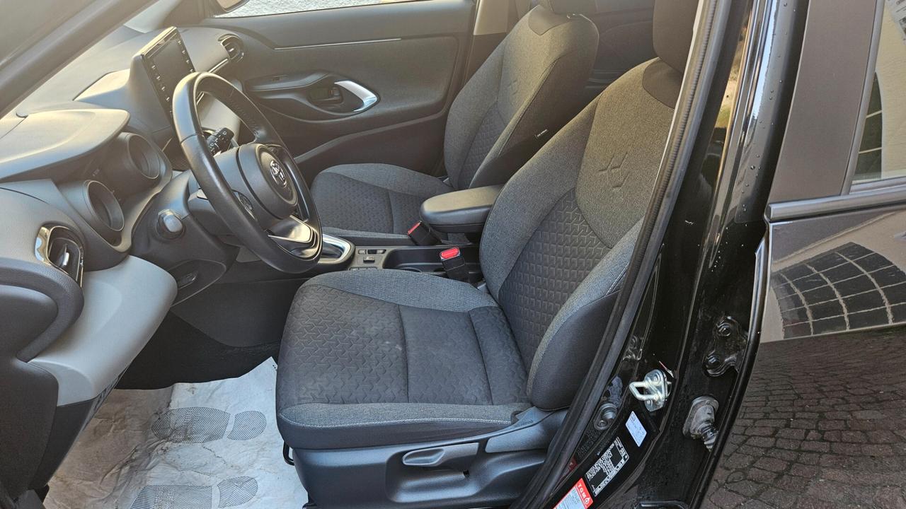 Toyota Yaris Cross 1.5h Active fwd 116cv e-cvt