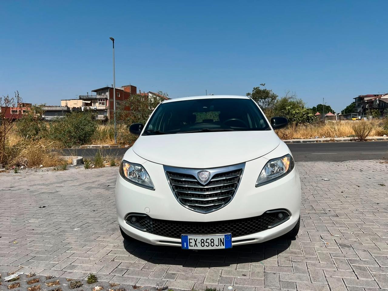 Lancia Ypsilon 1.3 MJT 16V 95 CV 5 porte S&S Platinum A-M-CA corso sicilia paterno'