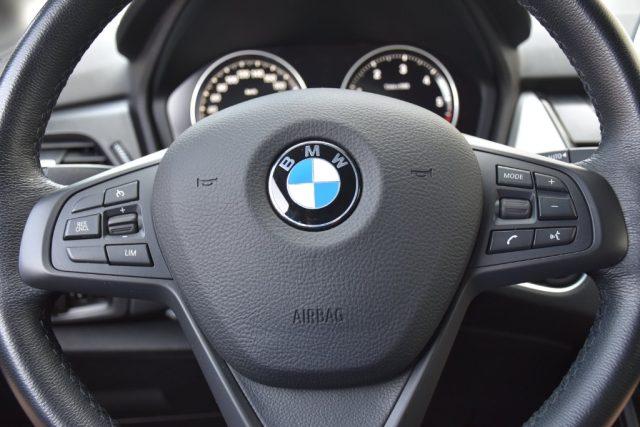 BMW 218 d Active Tourer Business *Navi, Pelle*