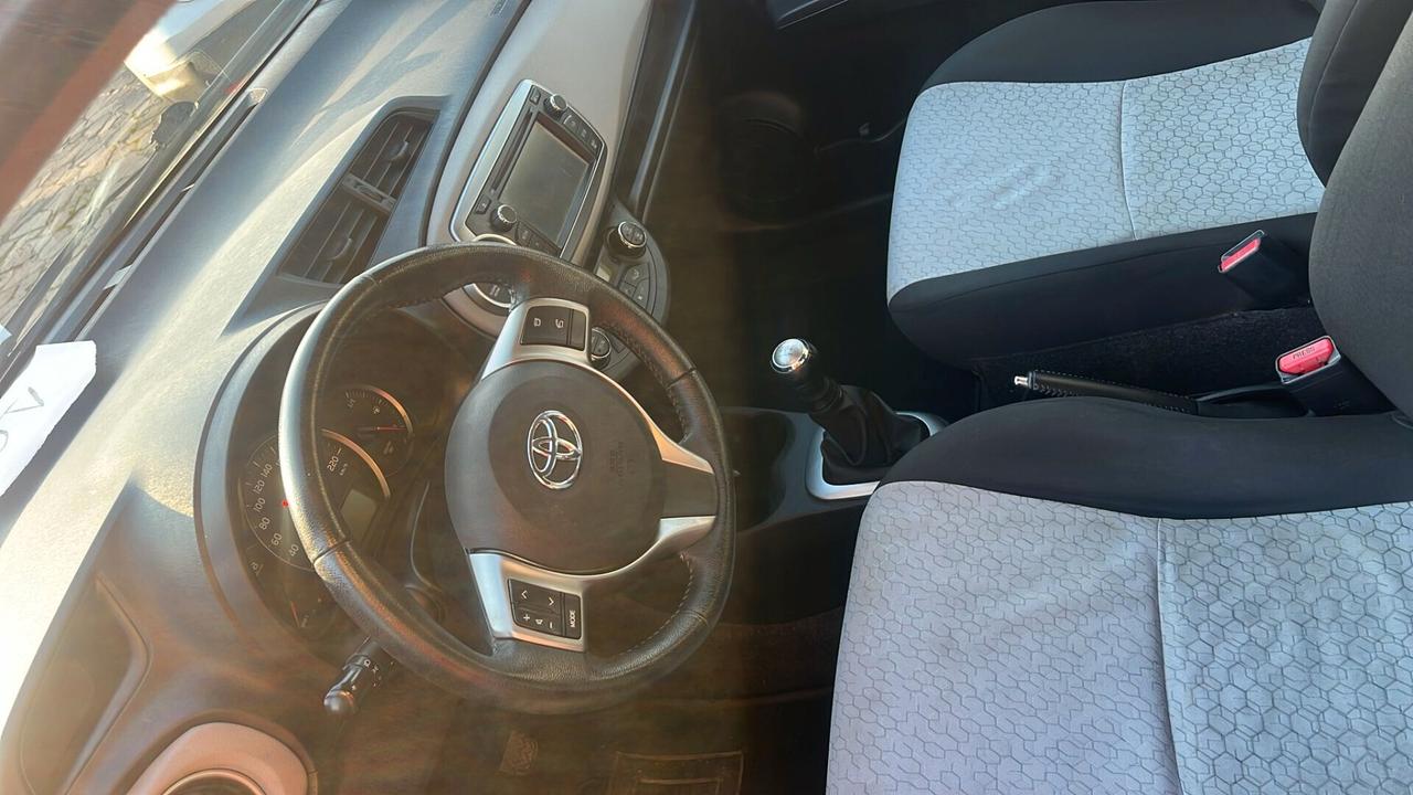 Toyota Yaris 1.0 5 porte Lounge