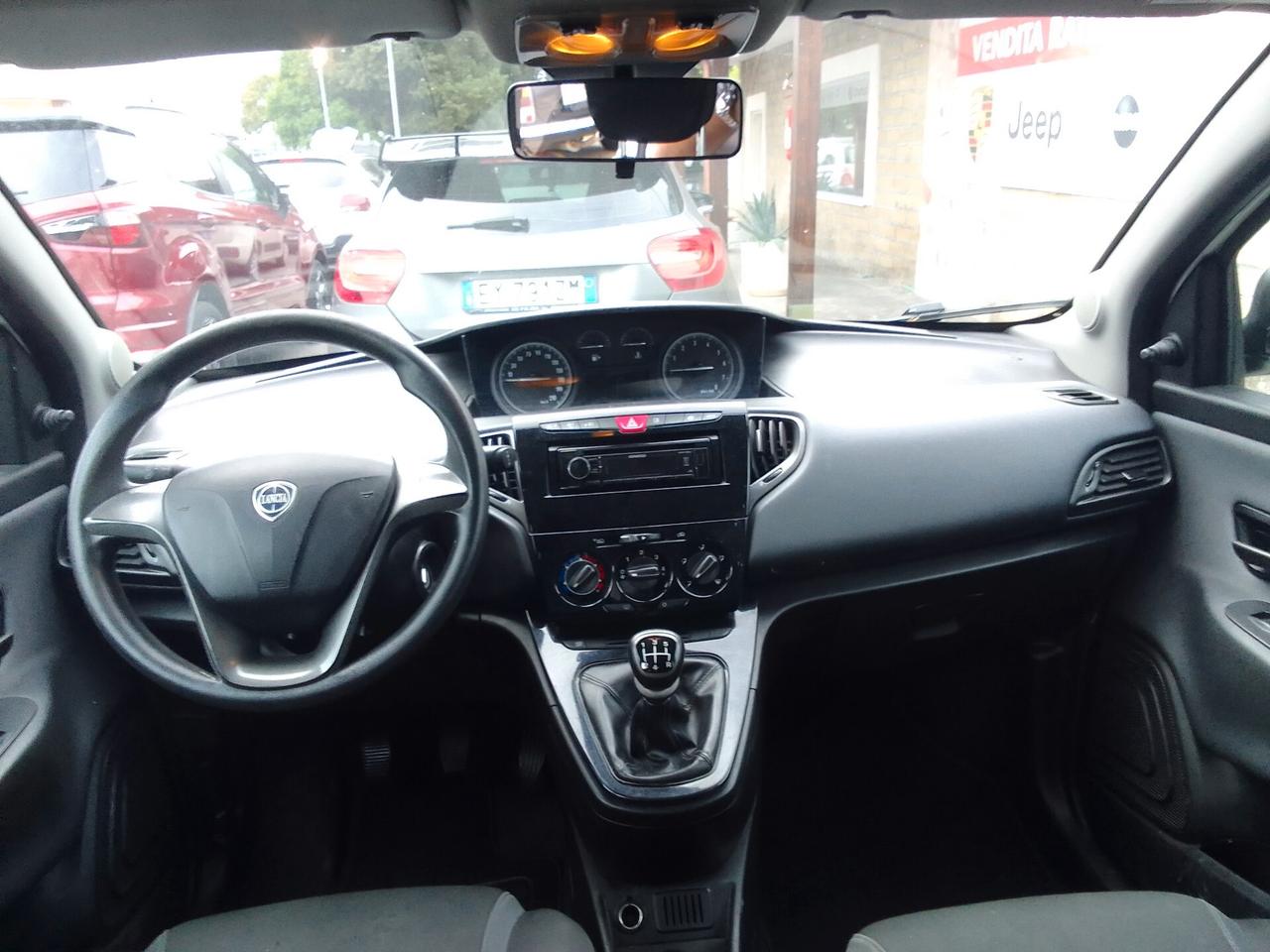 Lancia Ypsilon 1.2 69 CV 5 porte S&S Platinum