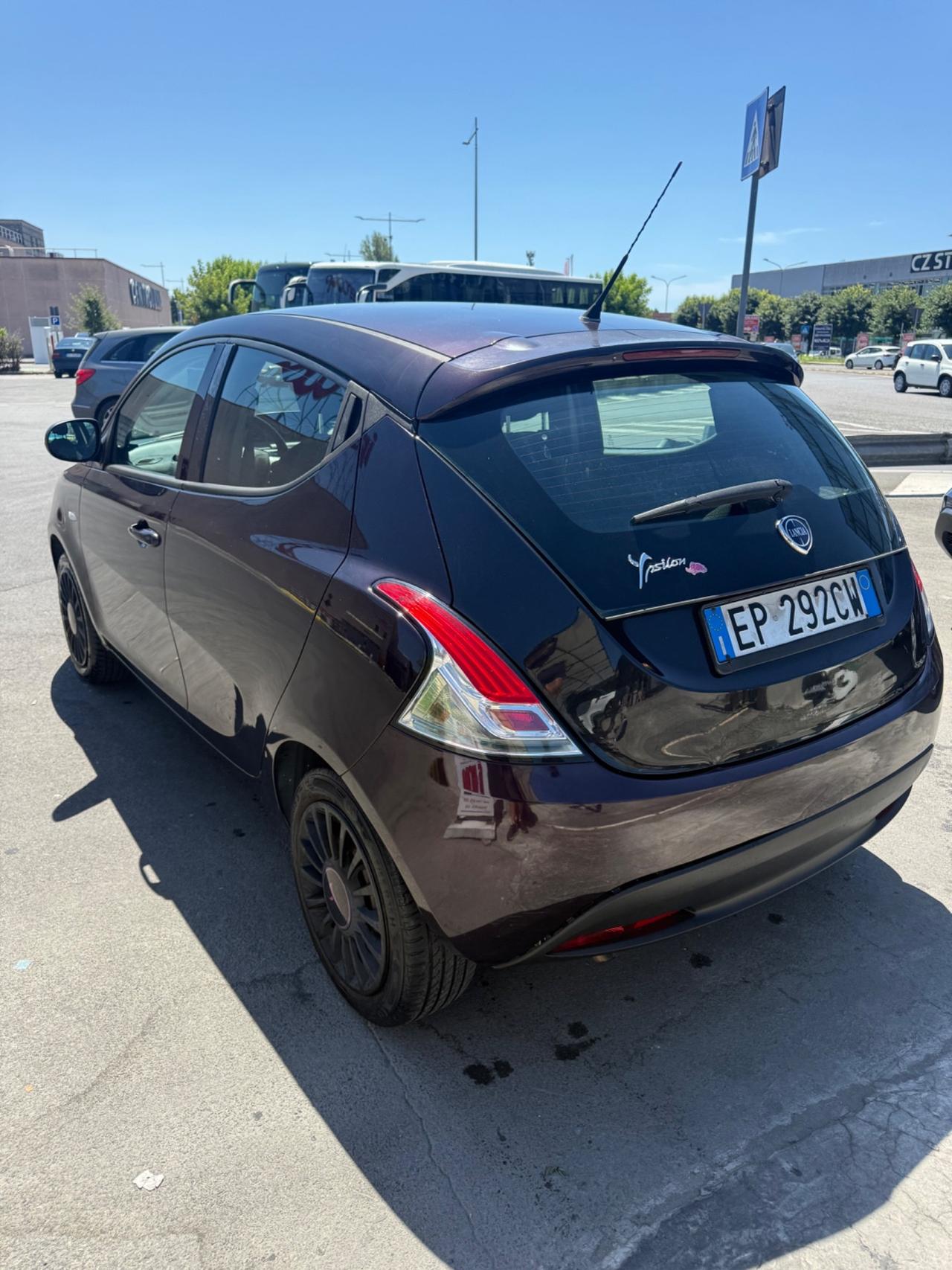 Lancia Ypsilon 1.2 69 CV 5 porte Platinum