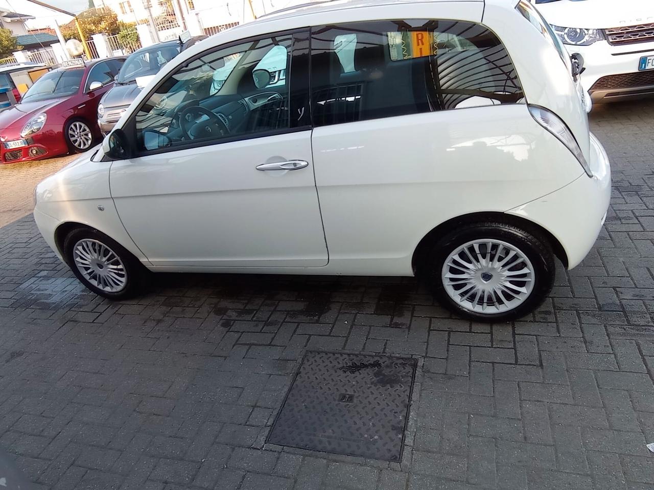 Lancia Ypsilon 1.2 Oro