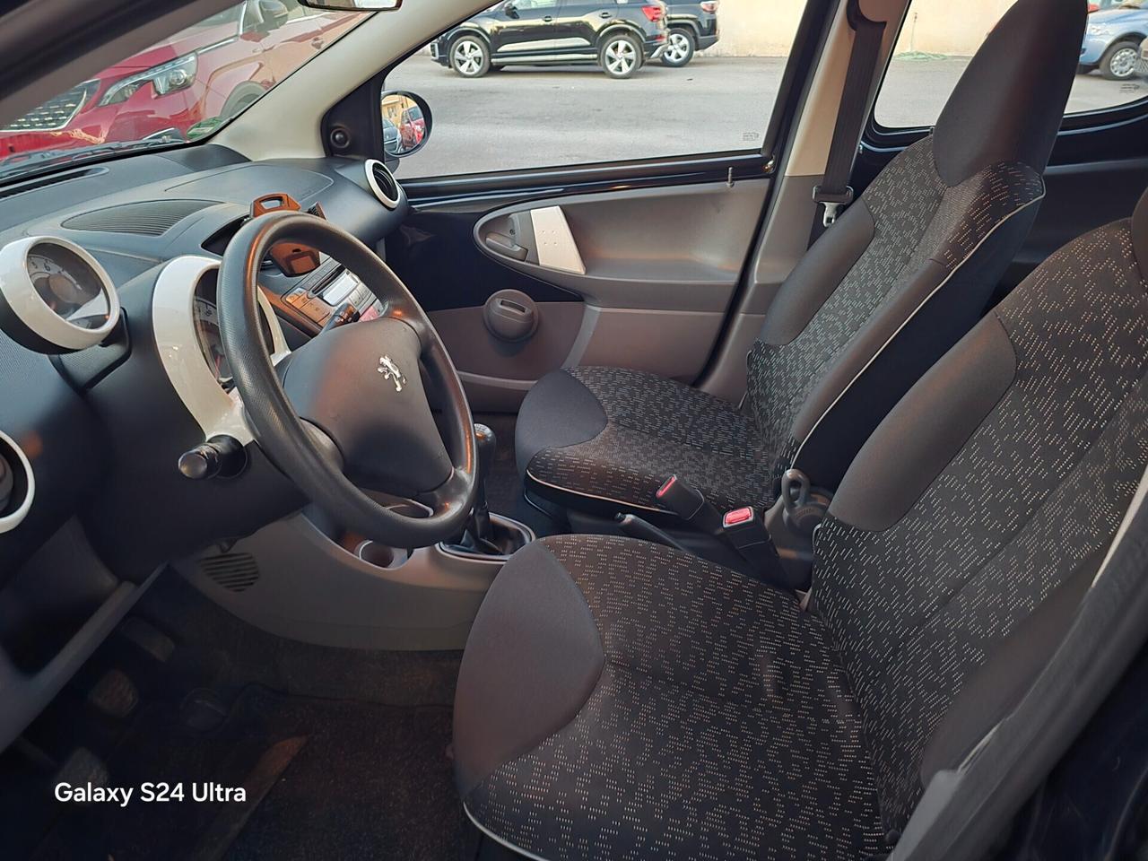 Peugeot 107 1.0 68CV 5p. Urban Move