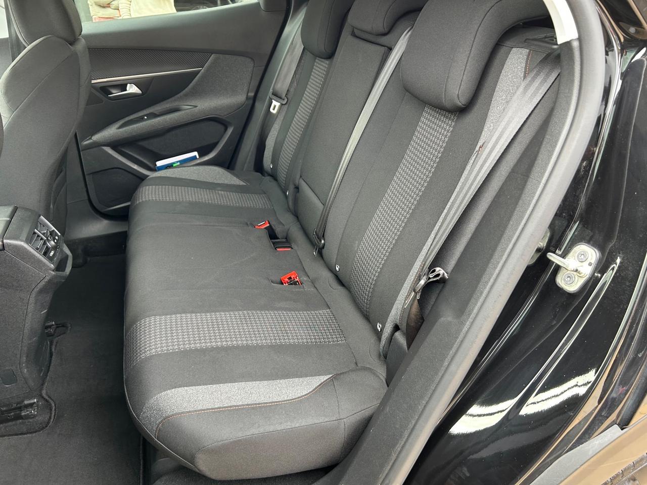 Peugeot 3008 BlueHDi 130 S&S Allure