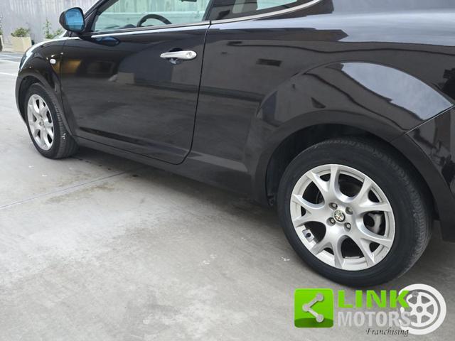 ALFA ROMEO MiTo 1.6 JTDm-2 S&S Distinctive Sport Pack