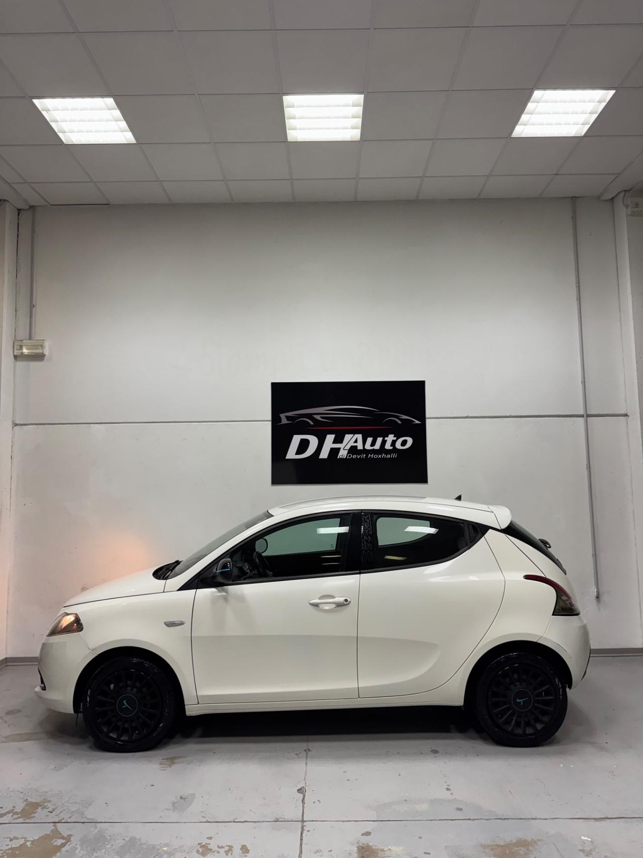 Lancia Ypsilon 1.2 69 CV 5 porte Platinum