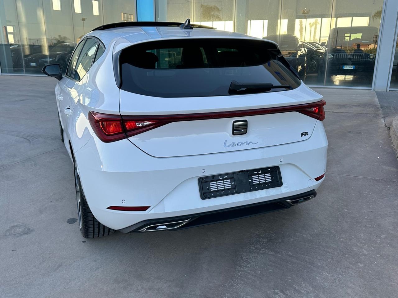 SEAT Leon 1.5 150cv dsg possibilità noleggio no scoring