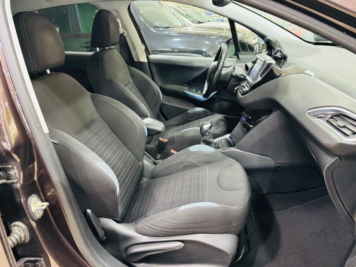 Peugeot 208 1.6 VTi 120 cv 5p. Allure Navi