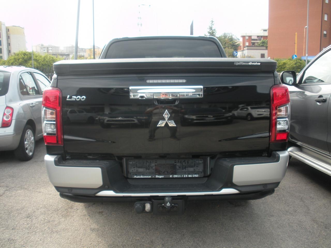Mitsubishi L200 2.3 D Double Cab 4x4 Super Select Diamond aut.
